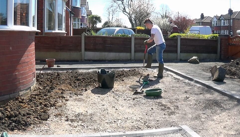 Single digging garden