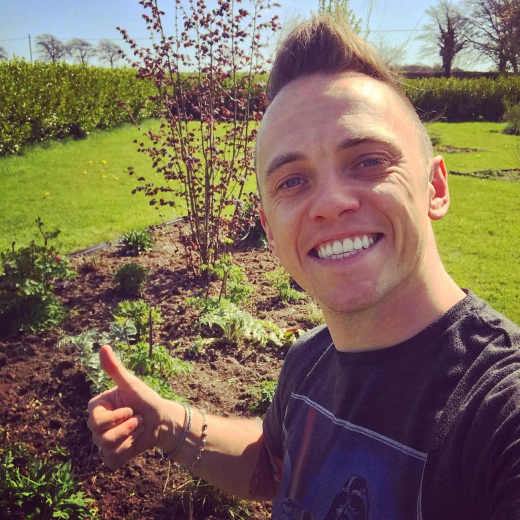 Garden Ninja weeding