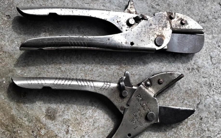 pair of anvil secateurs