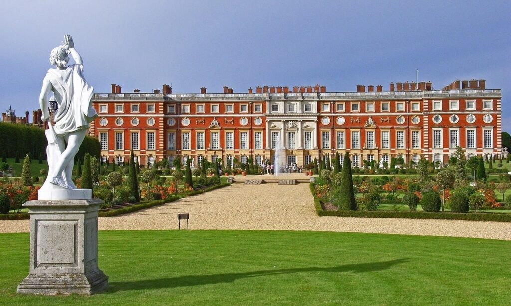 Hampton court flower show guide